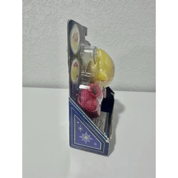 Disney Wish Interactive Role Play Star with Accessories (Ages 3+) - Picture 8 of 10